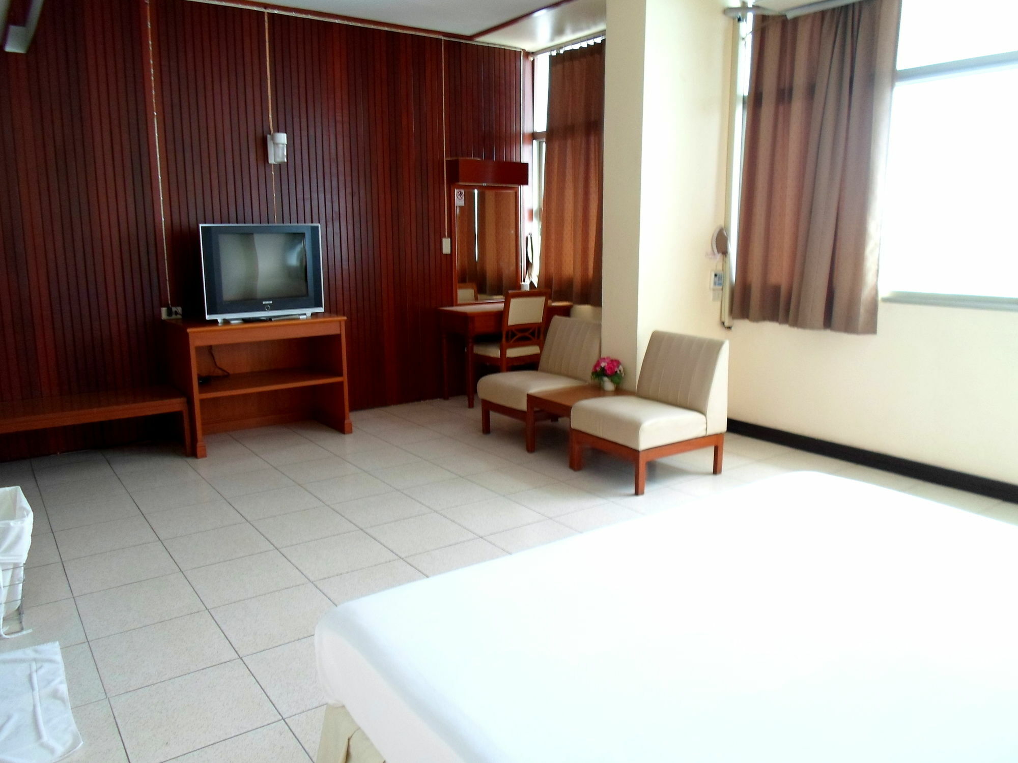 Tapee Hotel Сураттхани Экстерьер фото